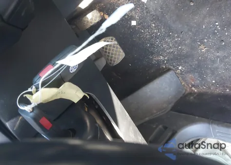 2010 Volkswagen New Beetle 2.5L Final Edition из США, поврежденный, VIN 3VWRW3AGXAM025485